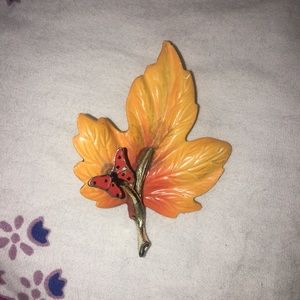 Leaf brooch